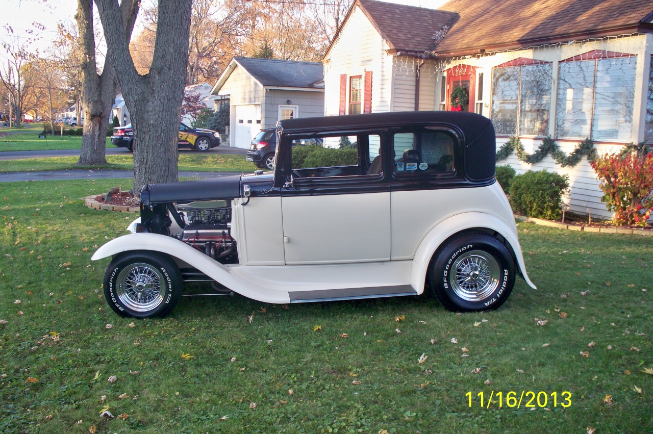 ALAN &JACKIE MITCHELL     1931MODELA VICTORIA